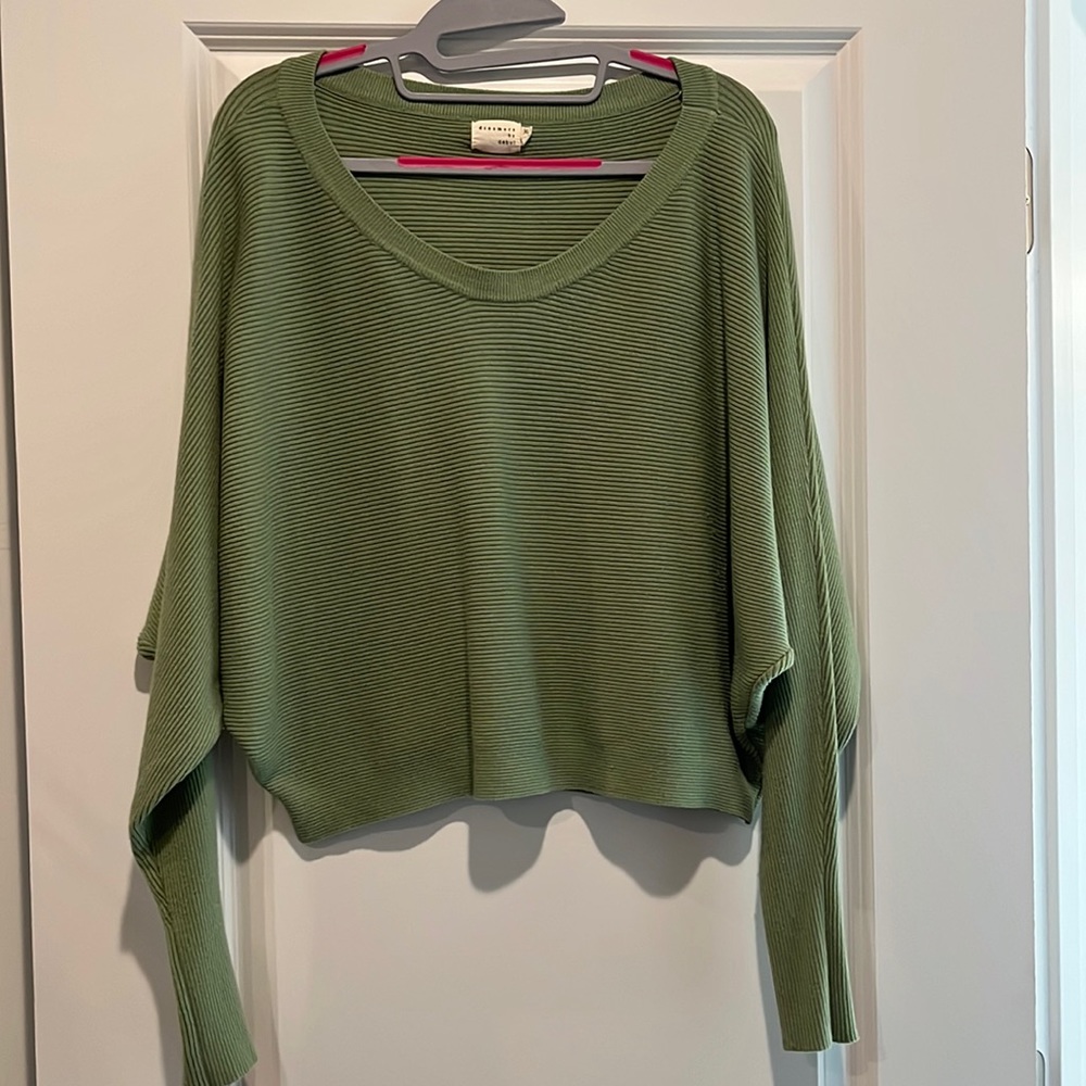 Green crop top sweater